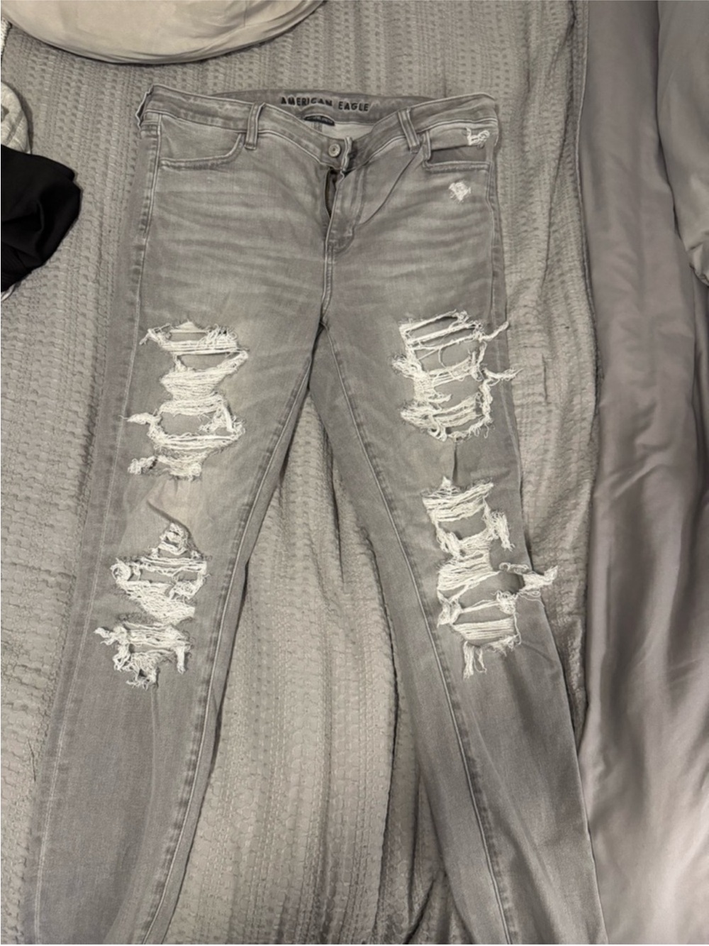 American Eagle Outfitters Light Grey Ripped Skinny Jeans
